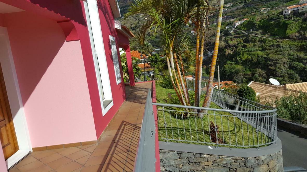 Pink House Apartment Ponta do Sol  Bagian luar foto