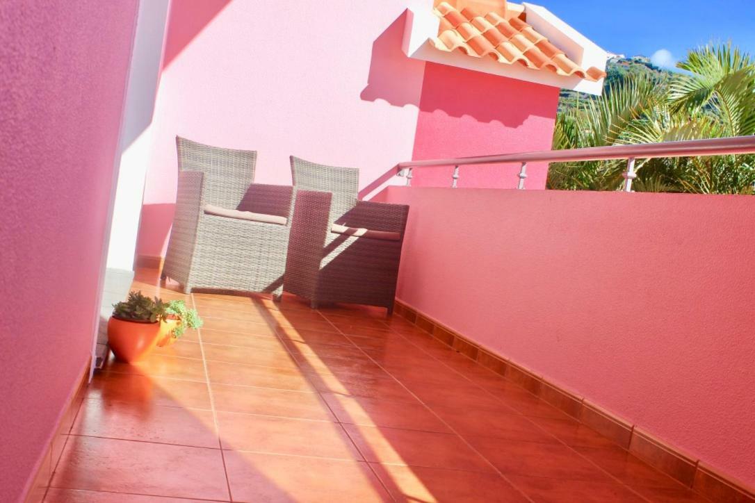 Pink House Apartment Ponta do Sol  Bagian luar foto